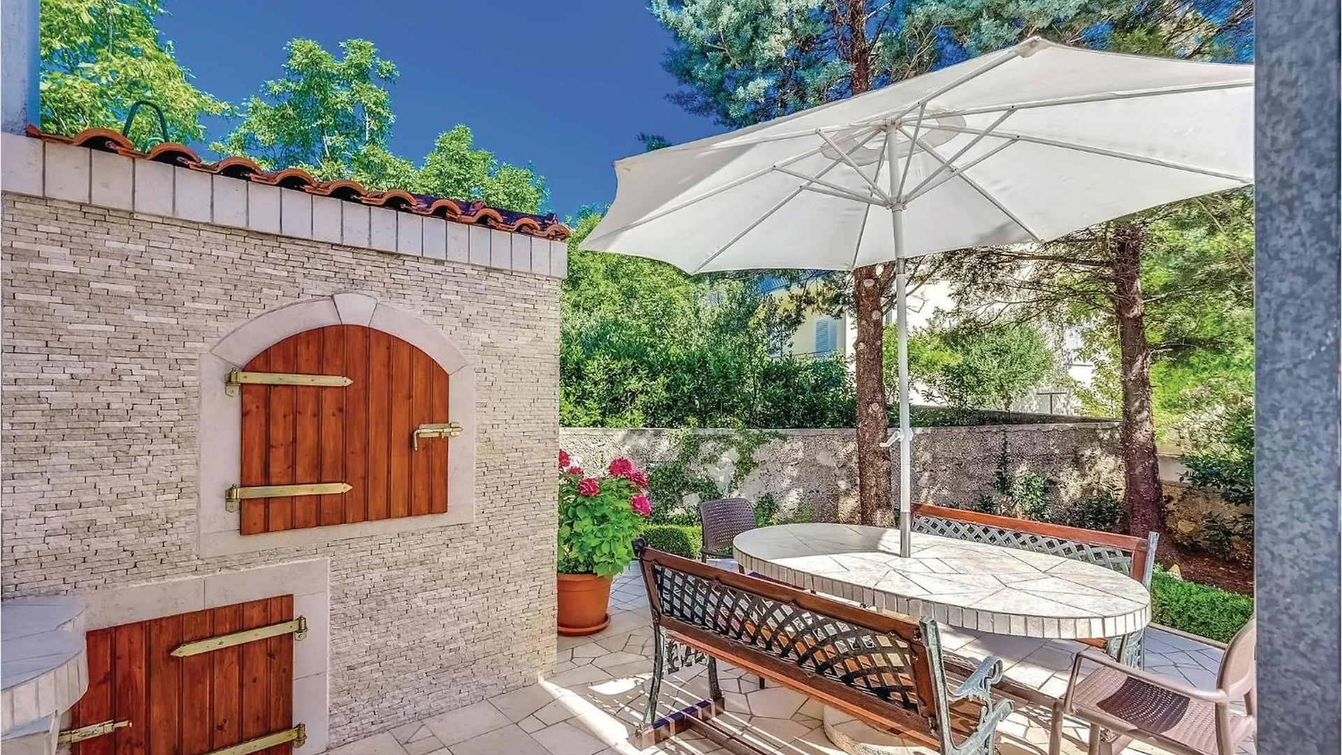 Amazing Apartment In Novi Vinodolski With Wifi