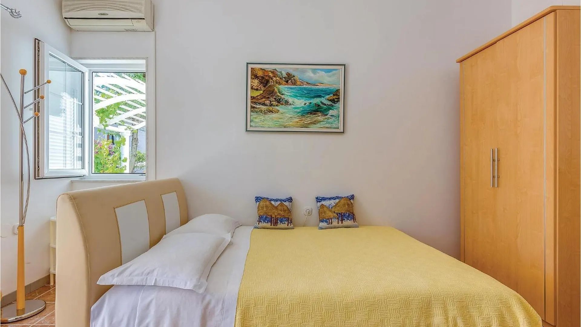 Amazing Apartment In Novi Vinodolski With Wifi 0*,  Croatia