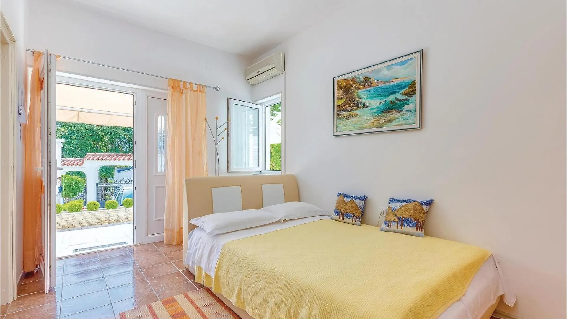 Amazing Apartment In Novi Vinodolski With Wifi